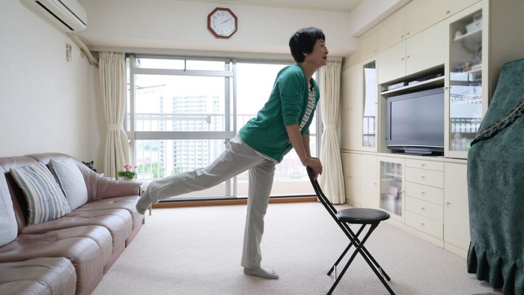 "Live a longer, more independent and vibrant life"—a physical therapist shares the daily 10-minute balance routine she swears by