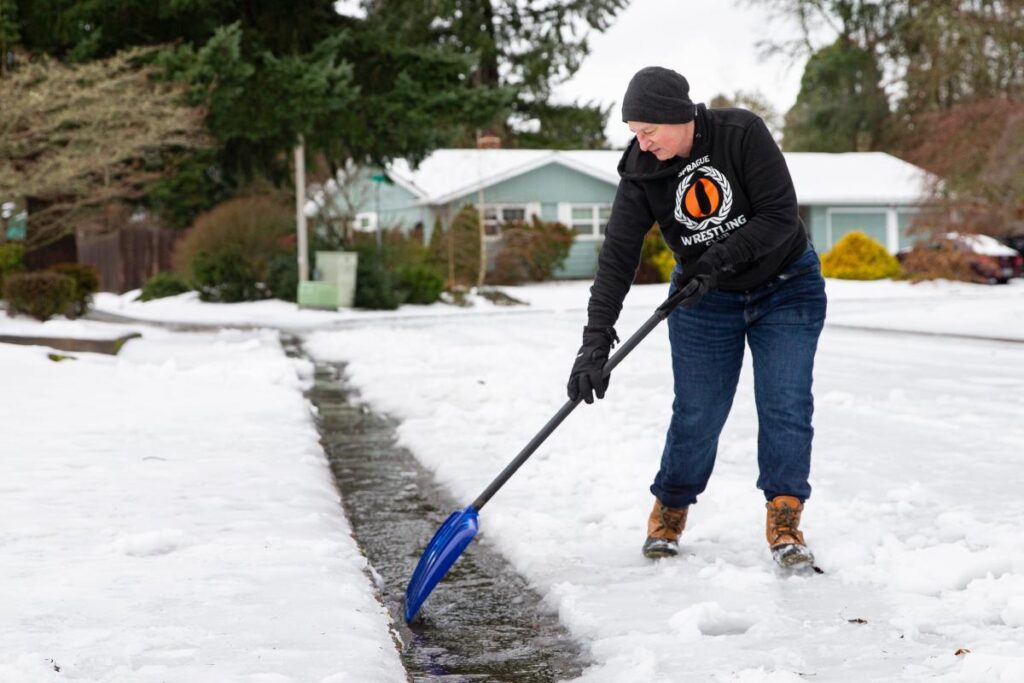 How old is too old to shovel snow in Oregon? Safety tips for digging out of winter storm