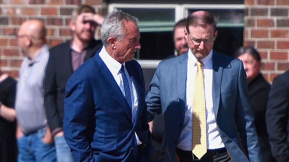 Video shows doctor with measles treating kids. RFK Jr. later praised him as an ‘extraordinary’ healer