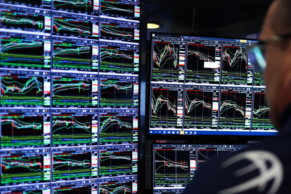 Dow, S&P 500, Nasdaq rebound, Trump pressures Fed, Tesla earnings | April 22, 2025