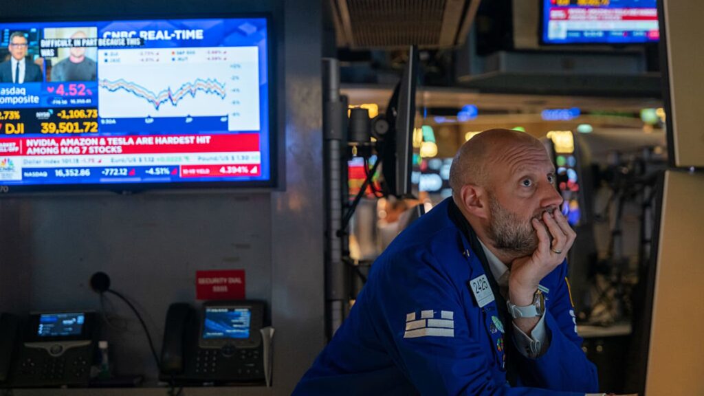 Treasury yields rise as Fed chief warns of impact of U.S. tariffs
