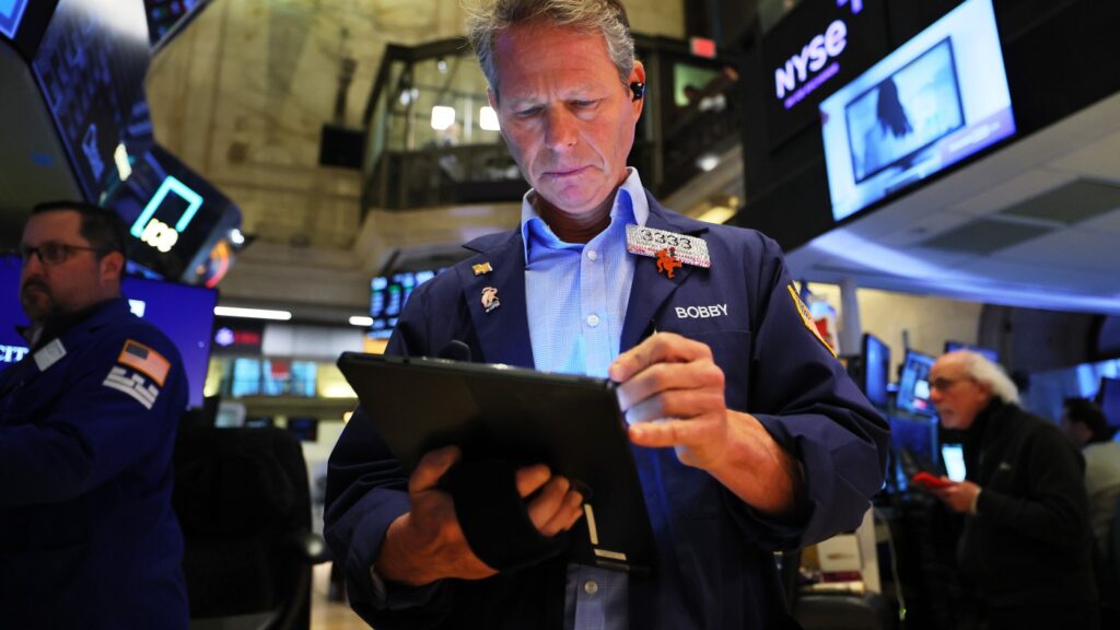 U.S. stocks bounce back after Trump tariffs shock : NPR