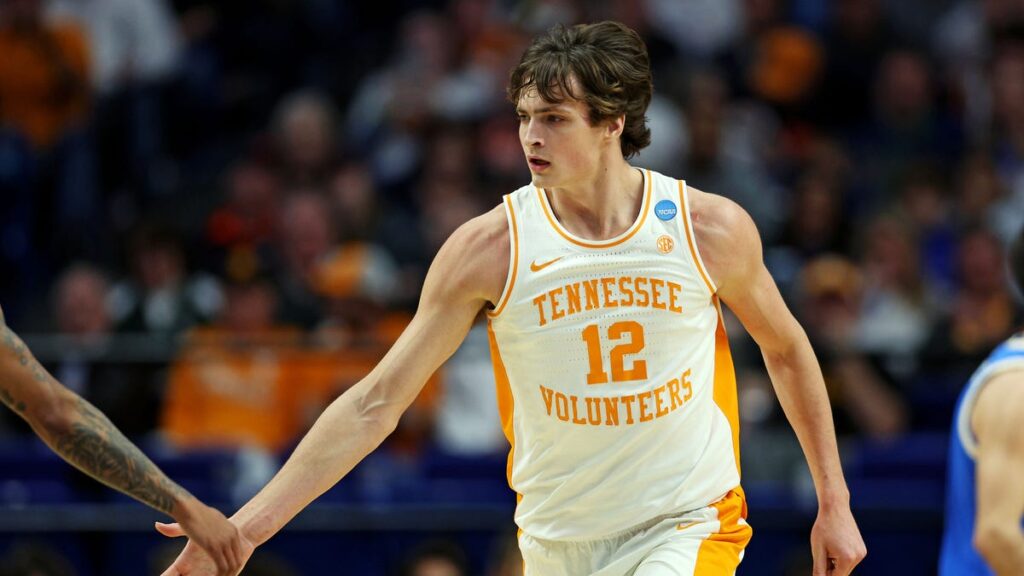Where Tennessee basketball ranks in 2025-26 way-too-early projections