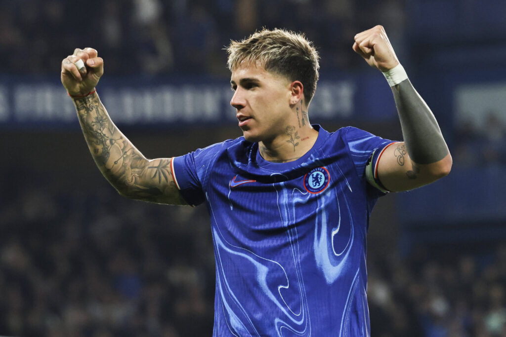 Chelsea stand firm as Real Madrid circle key midfield star