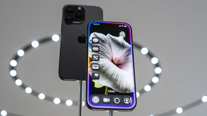 Trump threatens Apple with a 25% tariff if it doesn’t build iPhones in America