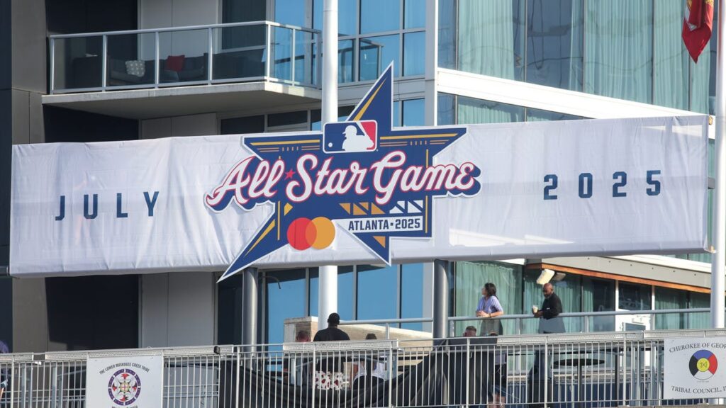 Former Vols' head coach to participate in 2025 MLB Home Run Derby