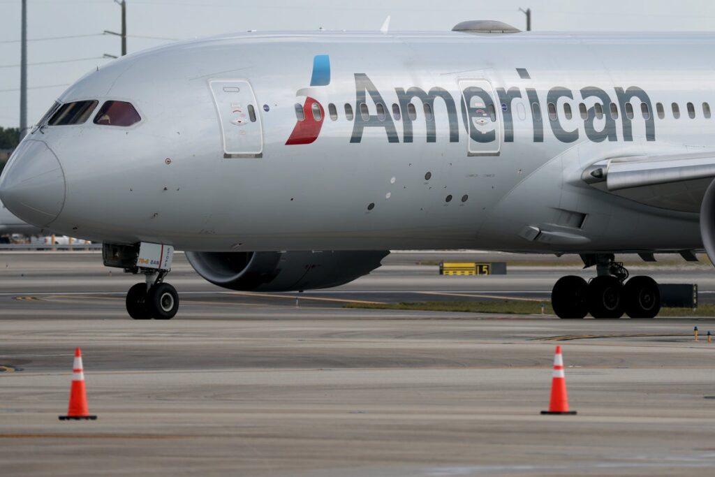 American Airlines makes U-turn after passenger sounds alarm over message on fellow traveler’s phone