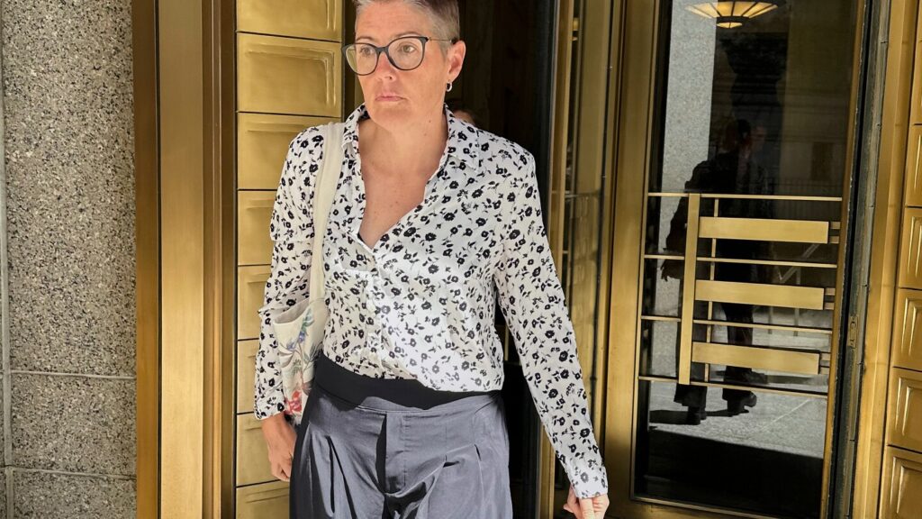 Fashion startup founder charged with $300M fraud freed on $1M bail