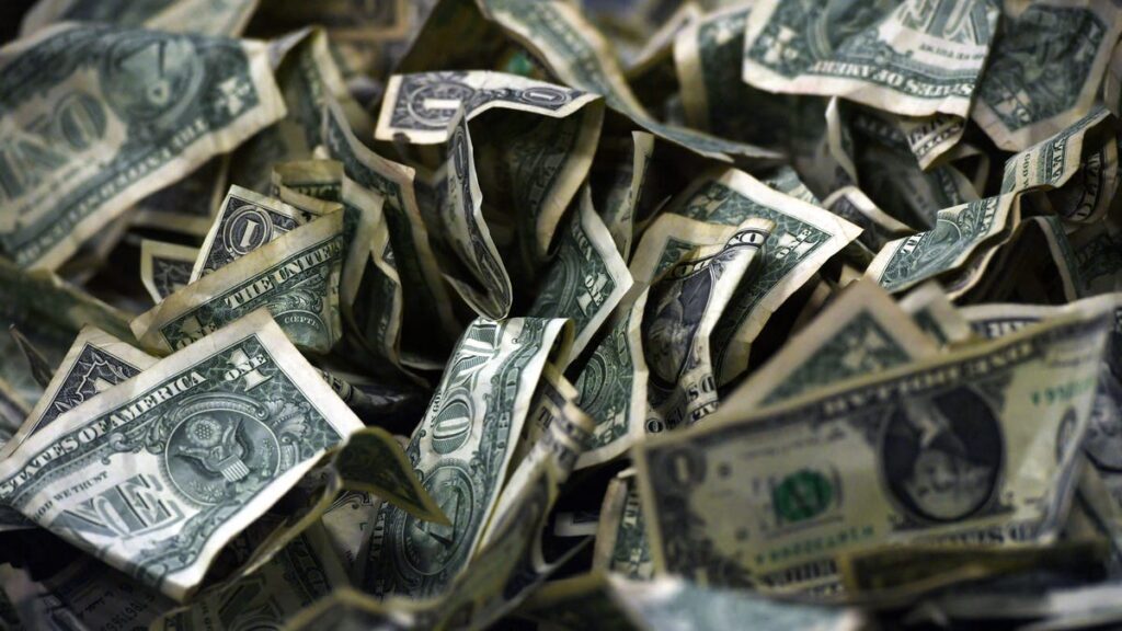 A six-figure income by 35? Ideal ages for 6 money milestones.