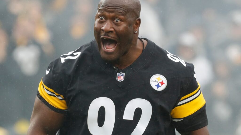 Video of Steelers legend James Harrison at preseason game goes viral