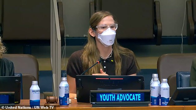 Ben Affleck and Jennifer Garner's daughter Violet emotionally advocates for mask mandates and children with long COVID at United Nations event