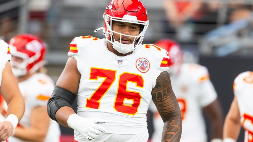 Chiefs OL Coach Andy Heck praises Kingsley Suamataia’s improvement