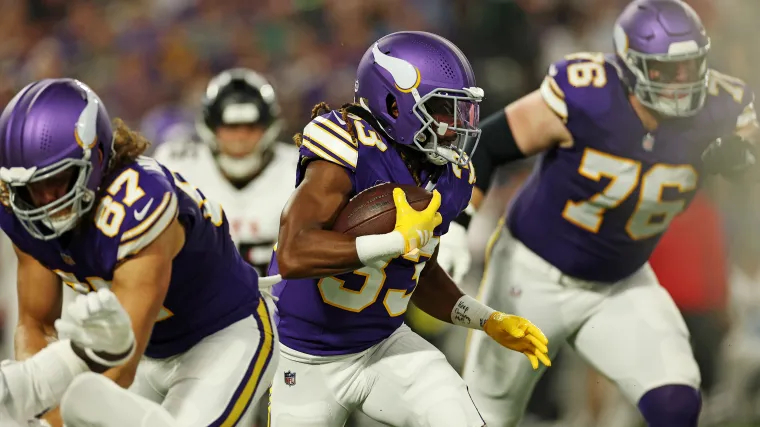 Minnesota Vikings reuniting with running back amid Aaron Jones injury image