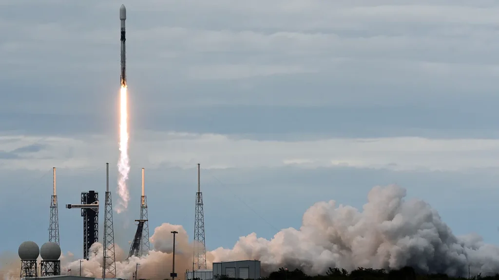 China and Elon Musk compete to develop satellite-based AI data centers in space.