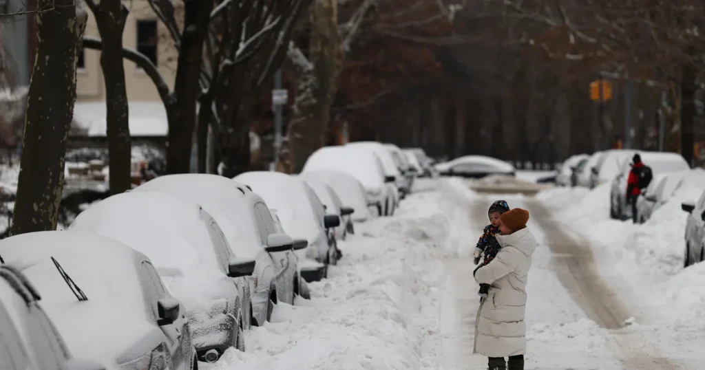 Forecast maps indicate winter storm expected to deliver snow and blizzard conditions to the East Coast.