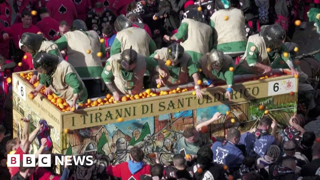 [Italian village hosts traditional street conflict event