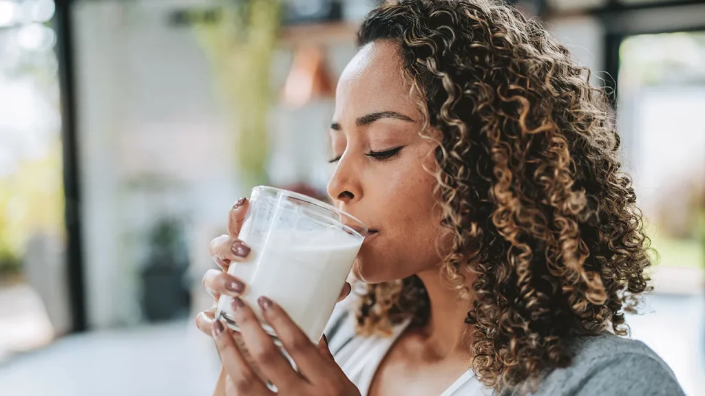 Kefir enriched with prebiotic fiber is more effective than omega-3s in reducing inflammation.