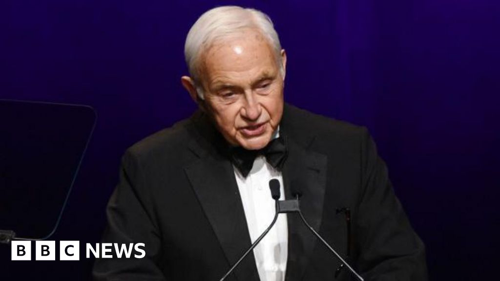 [Les Wexner, billionaire, admits to lawmakers his naivety and being misled by Epstein.