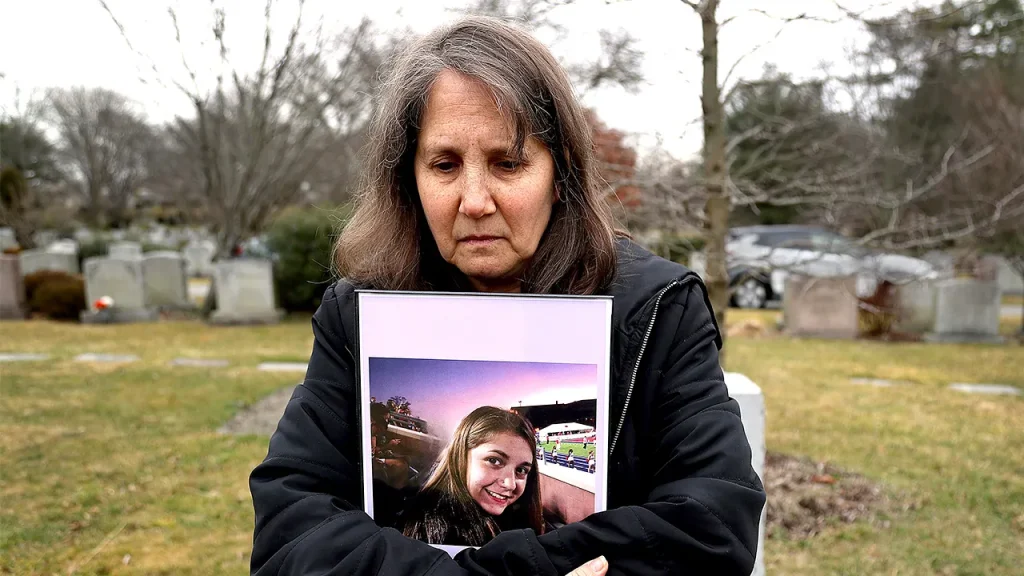Mother in mourning demands accountability from Zuckerberg during social media litigation