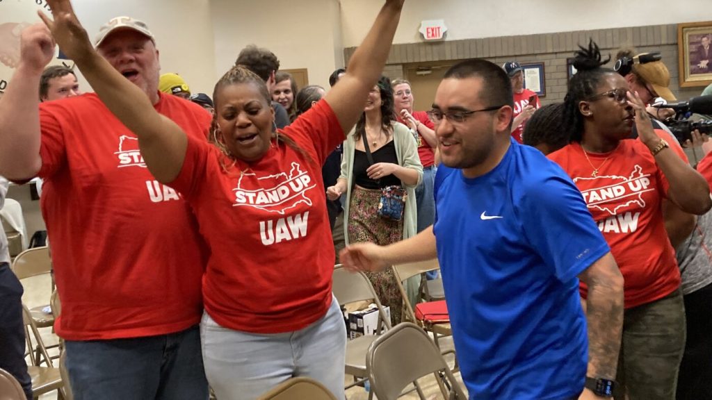 Tennessee Volkswagen employees secure their inaugural union agreement in a landmark decision.