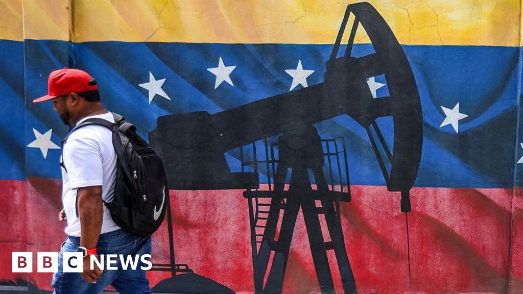 Trump considers trip to Venezuela amid challenges to his oil strategy