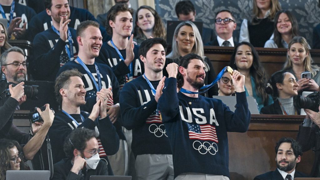Trump honors U.S. men's hockey team during State of the Union address.
