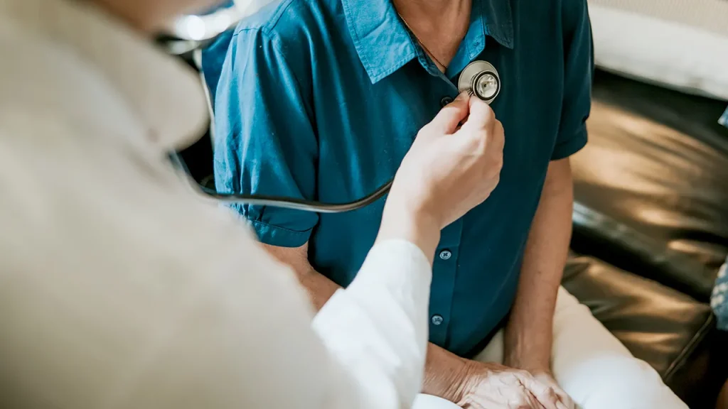 AI-enabled T-shirt tracks heart rhythms to identify genetic heart conditions
