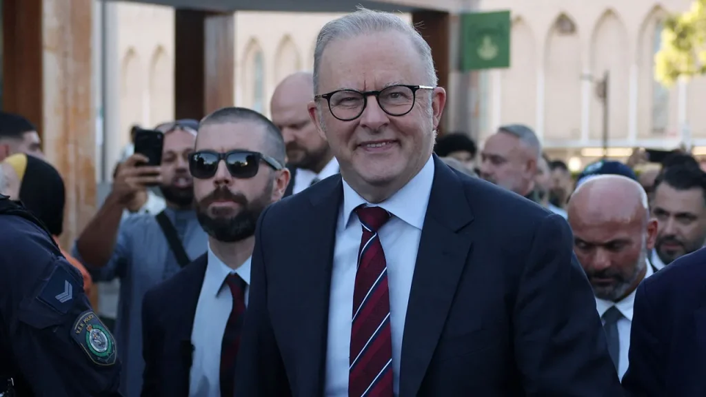 [Anthony Albanese interrupted by protesters at Lakemba Mosque regarding his position on the Gaza conflict