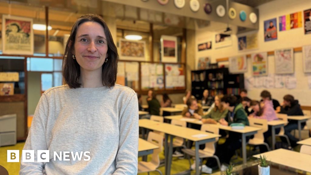 [Are Dutch Schools Experiencing Performance Gains from Mobile Phone Bans?