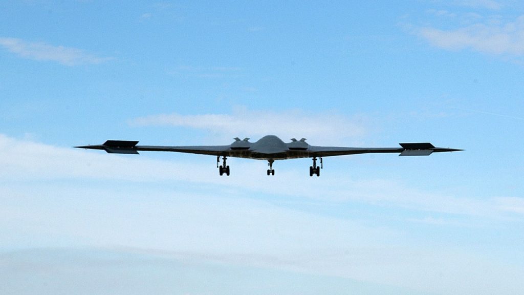 [B-2 stealth bombers anticipated to arrive at UK airbases for potential operations in Iran