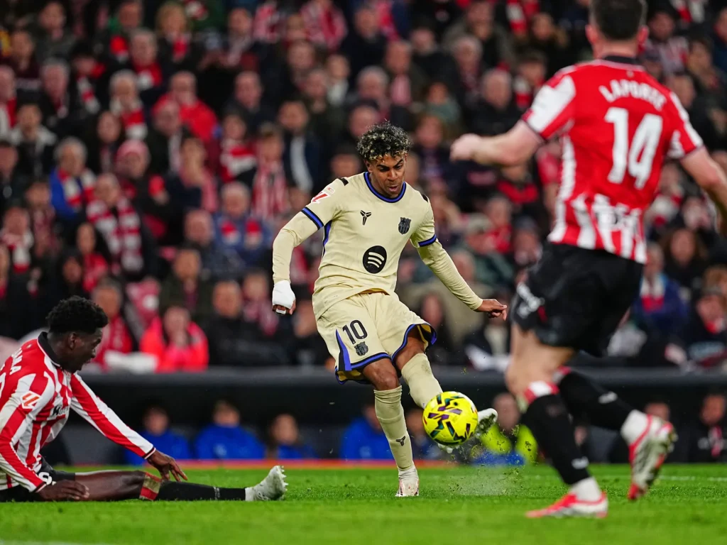 Barcelona secures narrow 1-0 victory against Athletic Bilbao thanks to Lamine Yamal's performance.