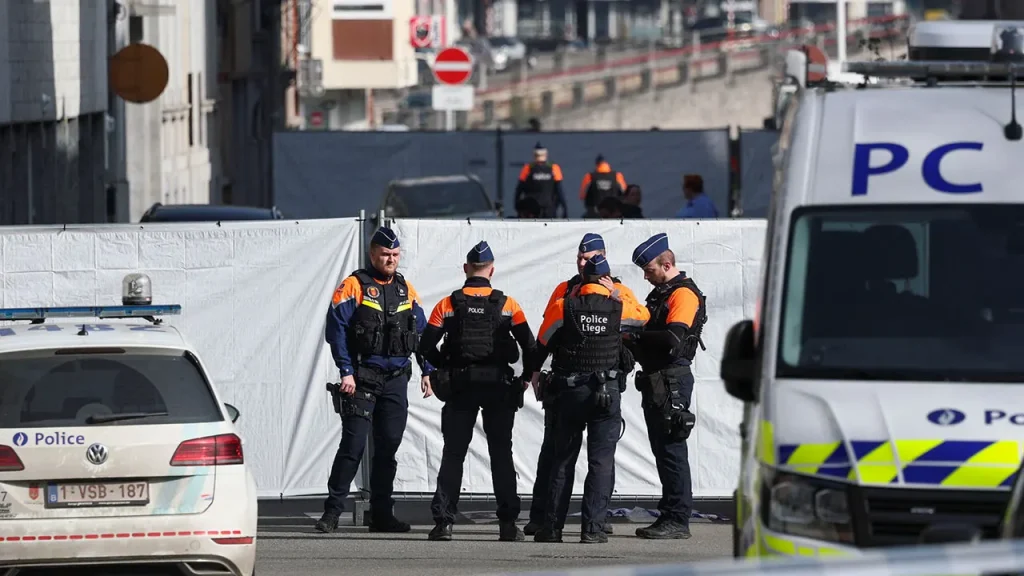 [Belgium sends armed forces to safeguard Jewish locations following synagogue incident.