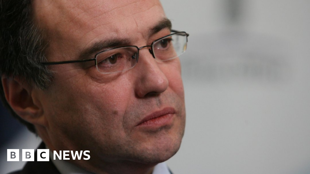 Ex-Labour Minister Passes Away at 66