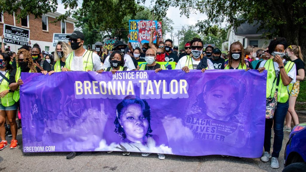 Federal prosecutors request the dismissal of charges against officers involved in the Breonna Taylor incident.