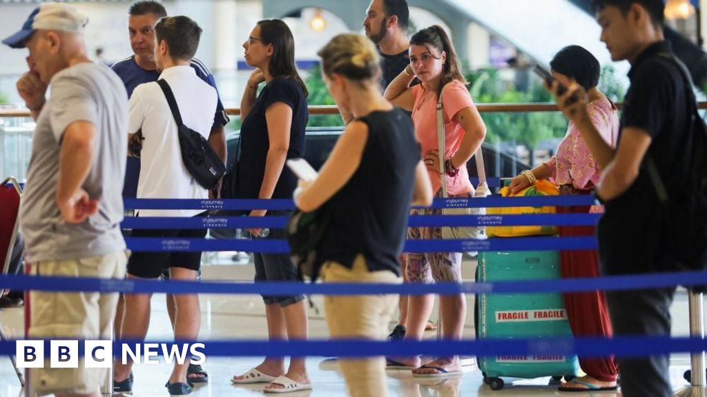 Flight services from the UAE remain restricted as disturbances persist due to strikes in Iran.
