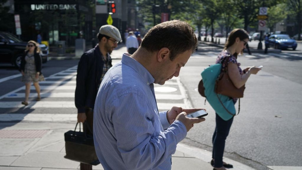 Government Acquiring Widespread Public Data, Reports Reveal