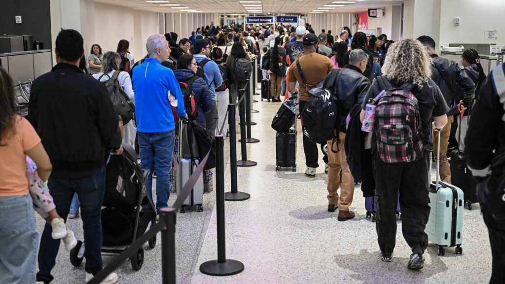 Government shutdown leads to inconsistent TSA wait times