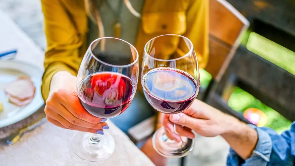 Increase in colorectal cancer fatalities among younger adults associated with alcohol consumption