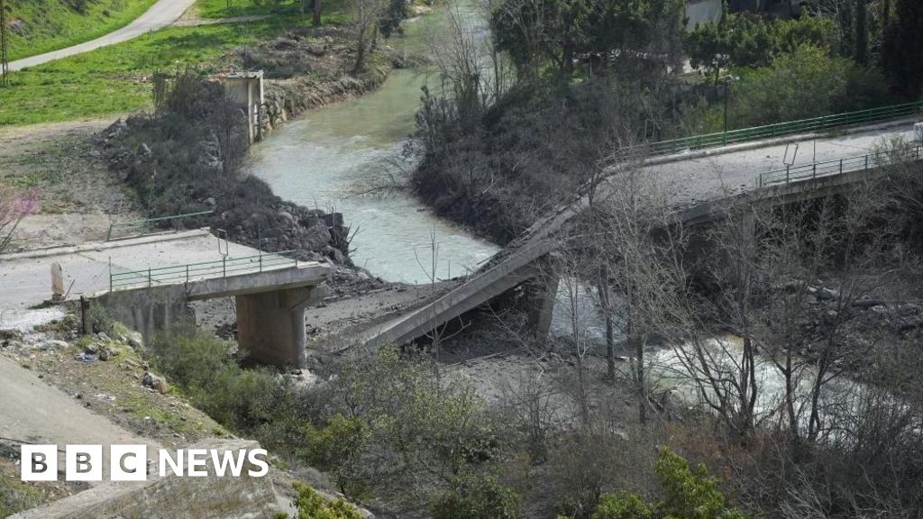 [Israel demolishes river crossings in southern Lebanon.