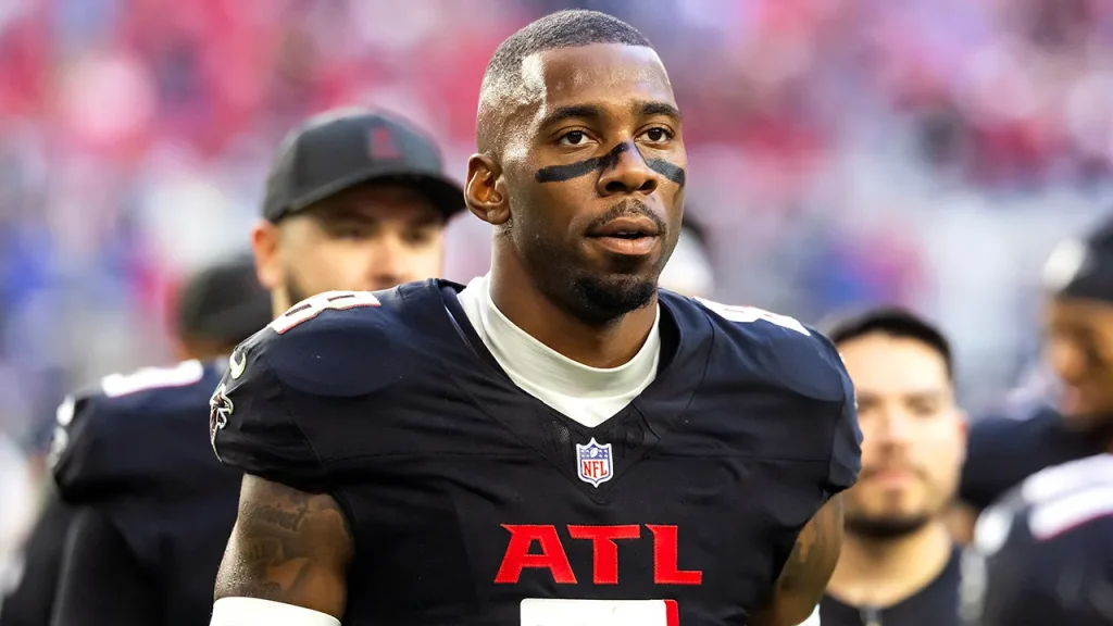 Kyle Pitts of the Falcons criticizes NFL players for not utilizing Rondale Moore's training sessions.