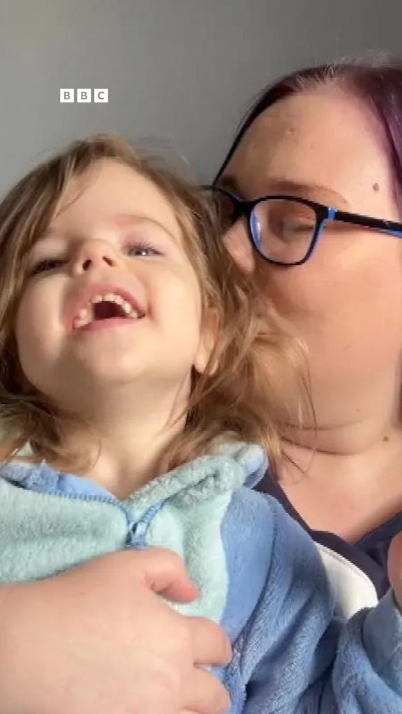 Mother claims lack of attention from midwives contributed to baby's brain injury.