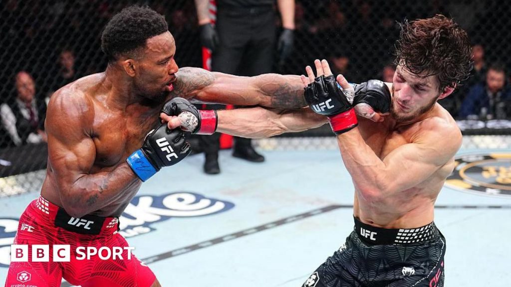Movsar Evloev defeats Lerone Murphy at UFC London, diminishing his title aspirations.
