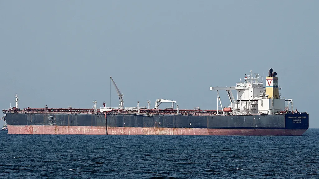 [Russia conducts $29 million oil transfer in Gulf of Oman using covert fleet.