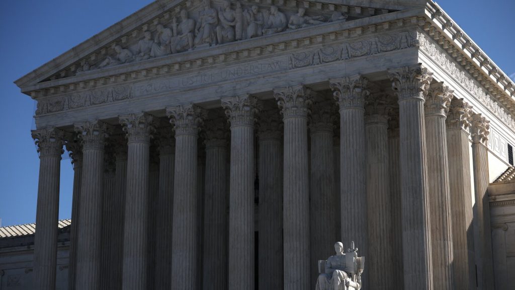 Supreme Court halts redistricting of New York congressional map, benefiting Republican Party