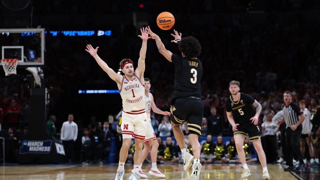 Vanderbilt's season concludes with a near-miss on a game-winning Hail Mary pass.