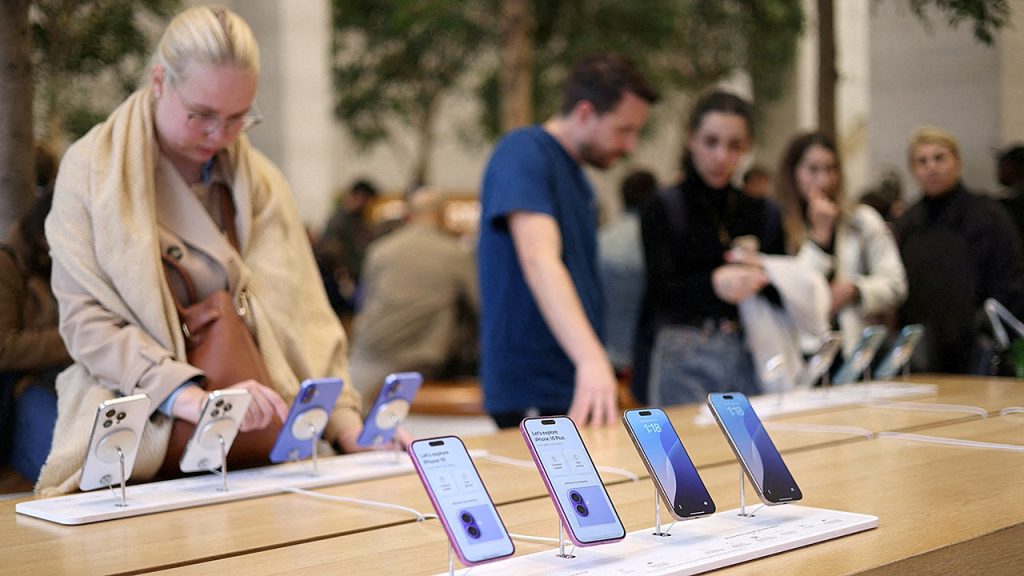 iPhone Users Advised on Preventing Fake Calendar Alerts