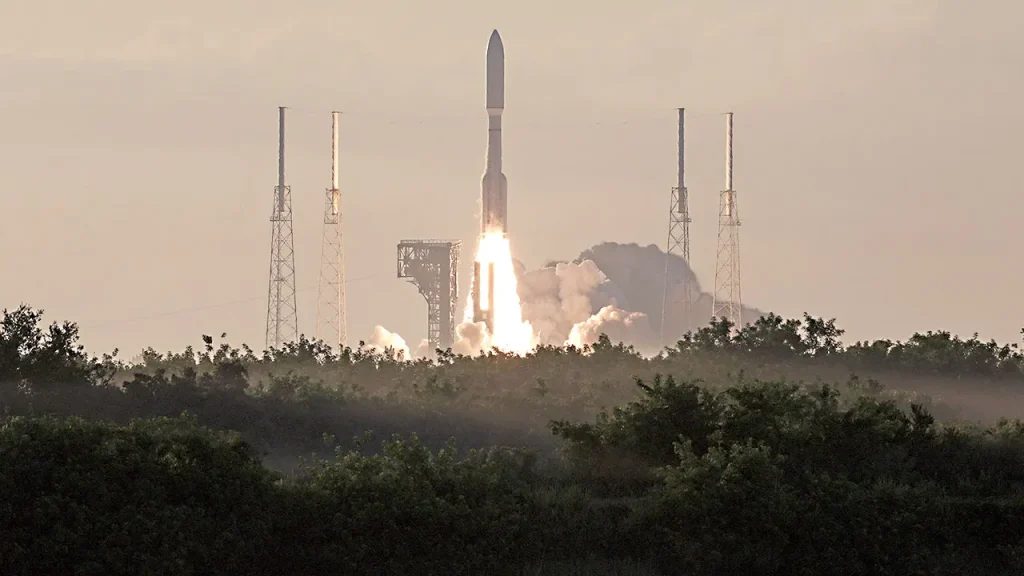 Amazon acquires Globalstar for $11.57 billion to compete with Starlink.