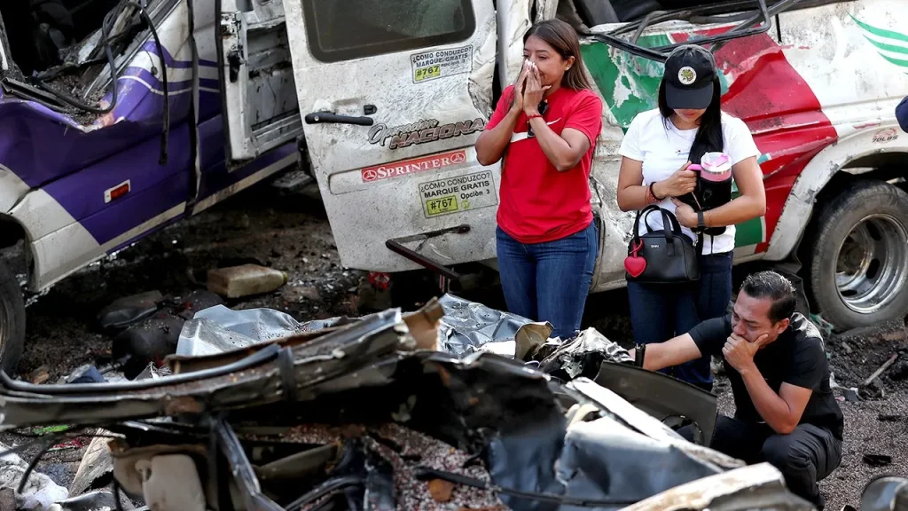 [Bus explosion along Pan-American Highway in Colombia's Cauca region results in 20 fatalities.