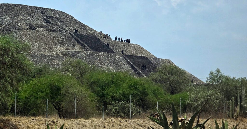 Canadian Visitor Fatally Shot at Mexican Pyramid Site
