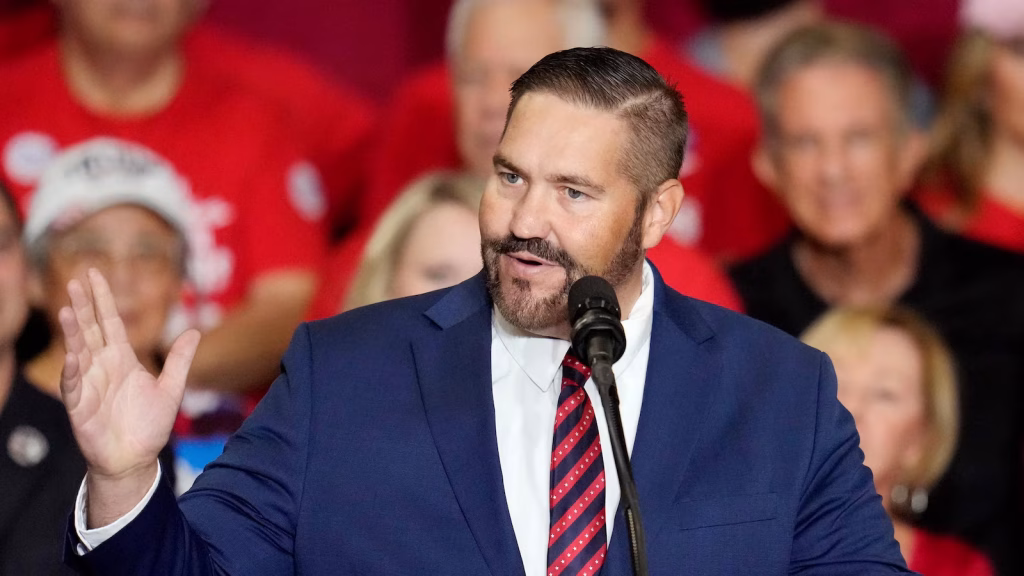 Court rules in favor of Arizona election official, impacting midterm voting procedures.